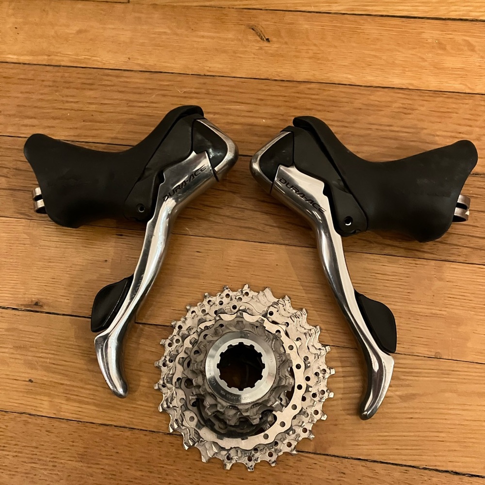 Shimano Dura-Ace STI shifters Shimano Ultegra Cassette